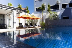 Eastin Easy Patong Piscina