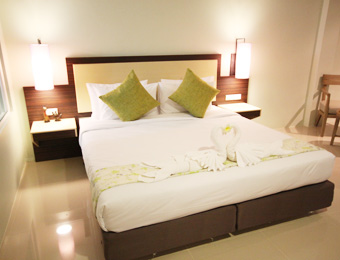 Deluxe Room at Am Surin Place