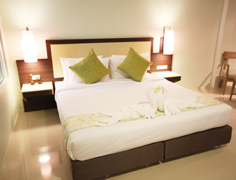 Deluxe Room at Am Surin Place