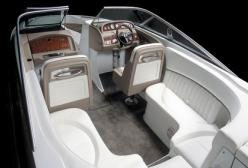 Cherry Pie cockpit - Phuket Boot Charter