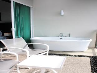 Sugar Palm Grand Hillside