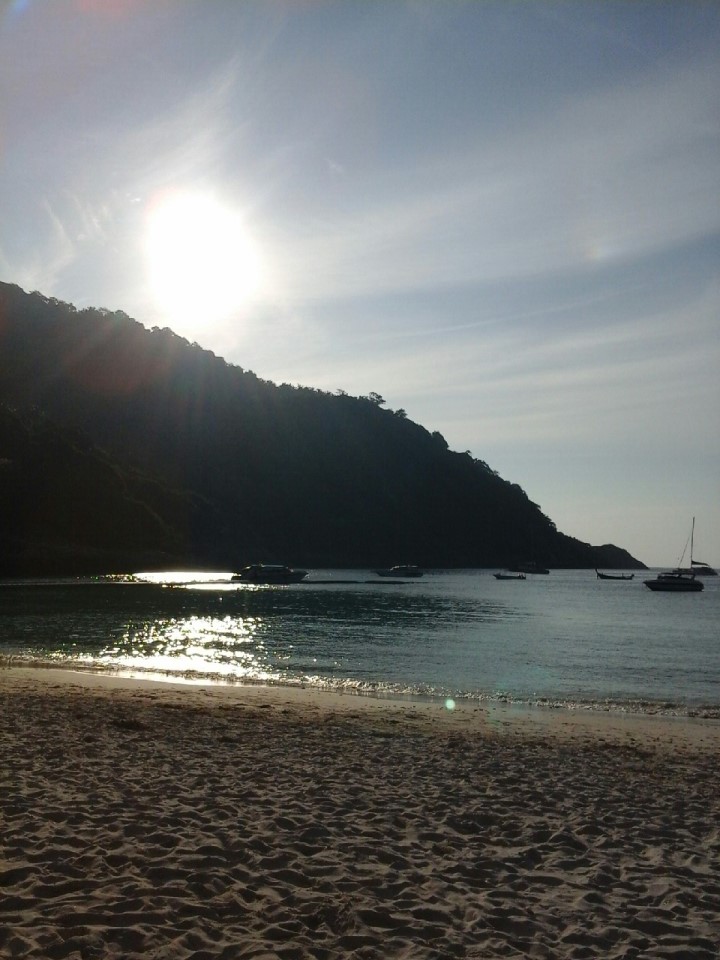 Afternoon in Racha Island