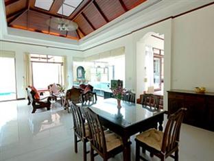 Palmares Dining area
