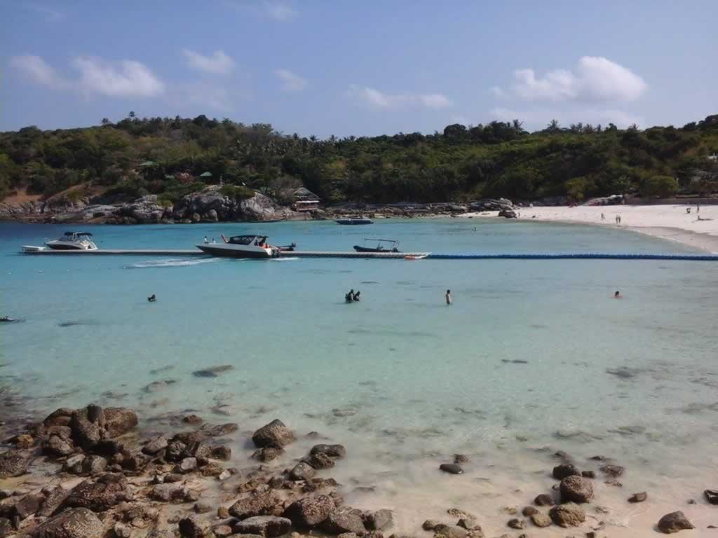 Tour a Racha Island