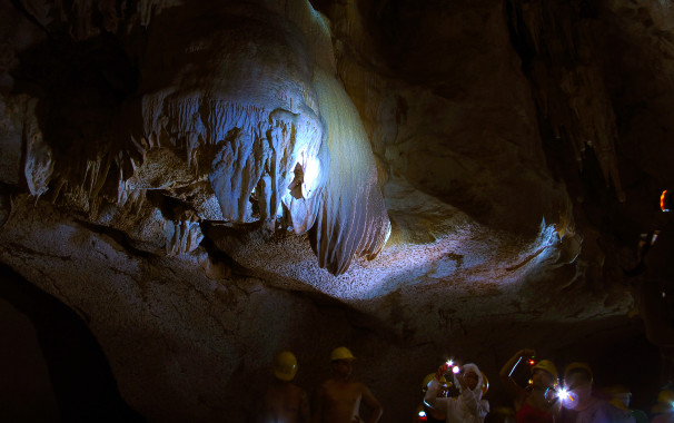 James Bond Insel mit dem Schnellboot