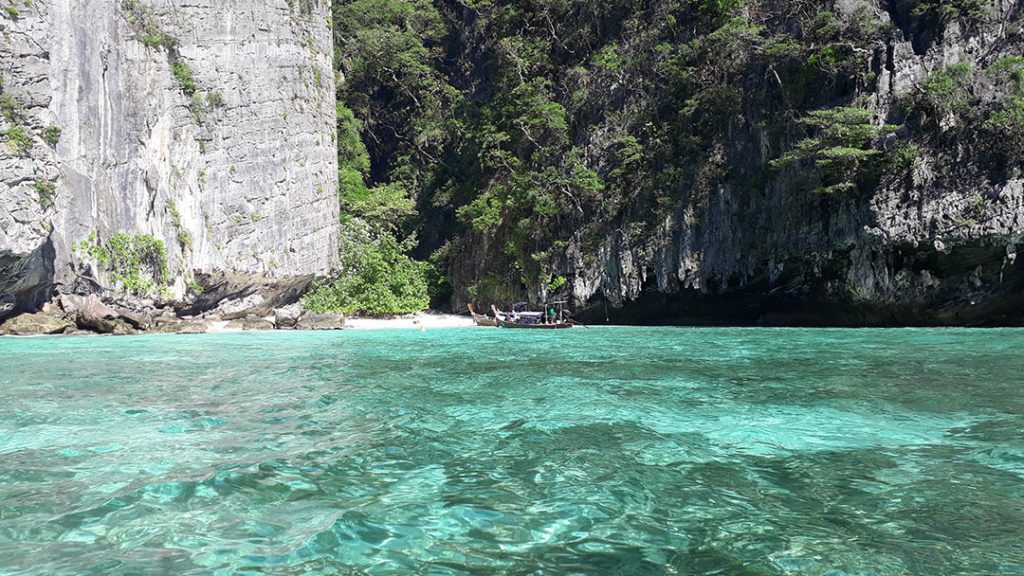 phi phi island hopping