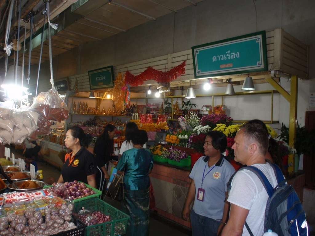 Phuket Kochkurs - Einkaufen am Markt mit Easy Day Phuket