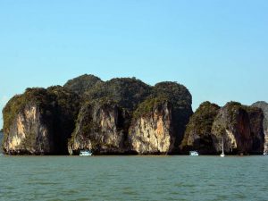 phang-nga-bay-cave-sea-canoe