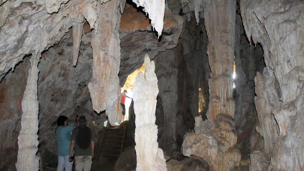 Khao Sok - Cave