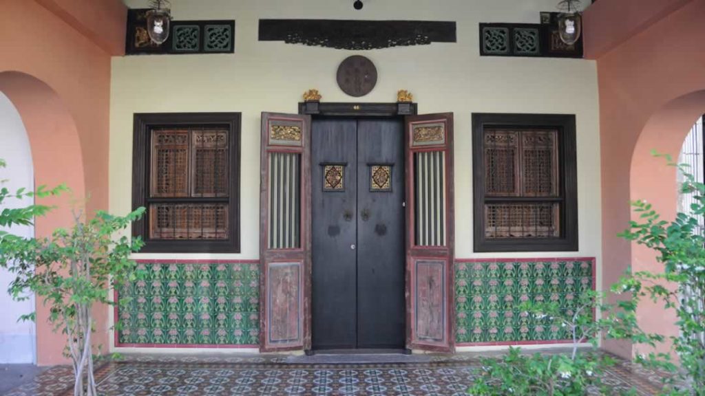 Phuket Sightseeing - Old Town Mansion